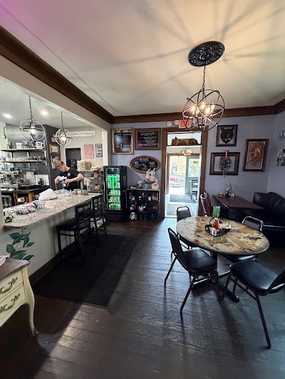 The Cracked Pot Coffee and Crepes